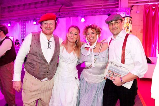 Wiener Wäschermädelball 2013, Teil 5 043 © Arman Rastegar