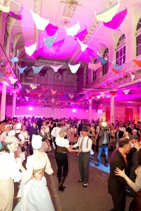 Wiener Wäschermädelball 2013, Teil 6 013 © Arman Rastegar